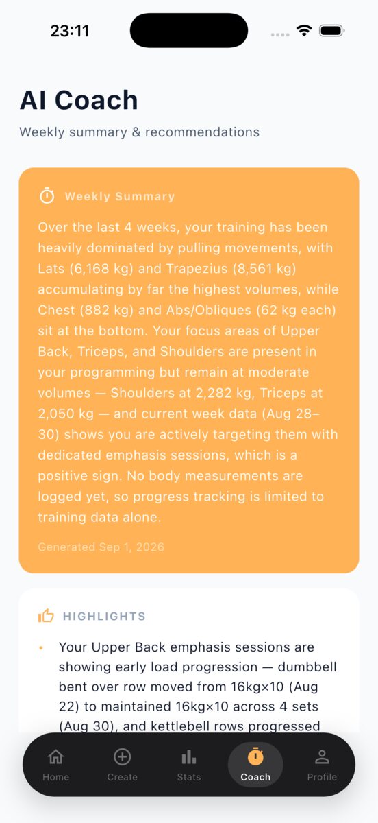 The rackd. coach screen: a weekly summary describing training volume by muscle group, above a list of highlights.